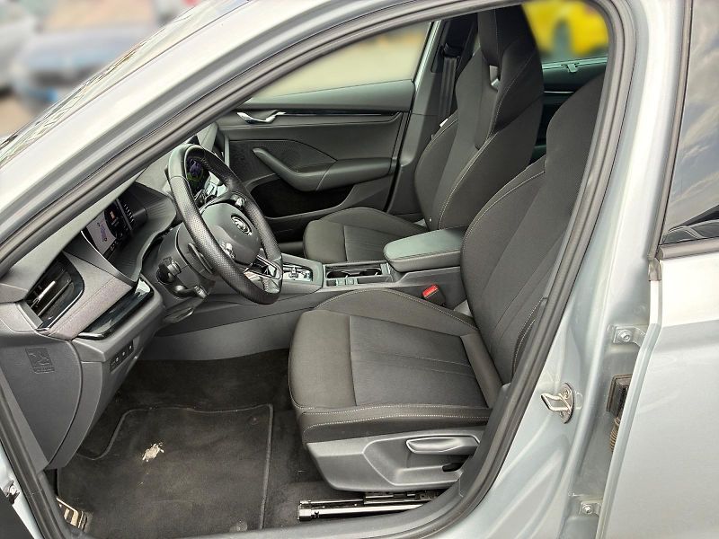 Škoda Octavia (2023) SPORTLINE 2.0TDI 110kW DSG 4x4 - fotka 7 z 11