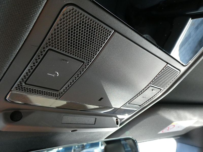 Land Rover Defender (2026) 110 3,0 X-Dynamic SE D200 - fotka 31 z 37