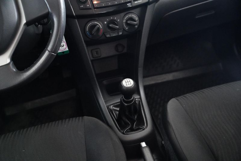 Suzuki Swift - fotka 17 z 20