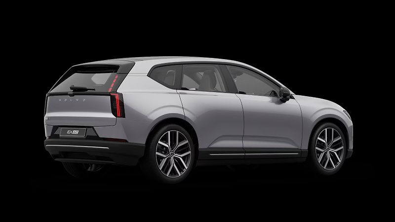 Volvo Ostatní (2026) ULTRA, P10 AWD electric, 375 k - fotka 3 z 13