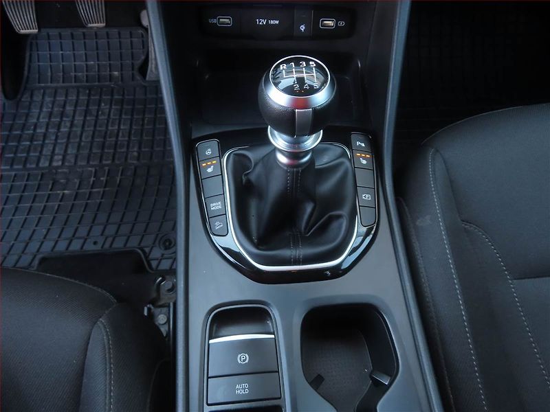 Hyundai Tucson (2021) 1.6 T-GDI - fotka 15 z 23