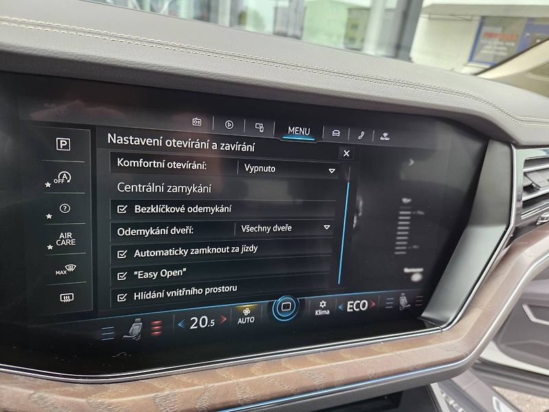 Volkswagen Touareg (2019) 3.0 TDI 210kW Vztduch/Noční vi - fotka 33 z 44
