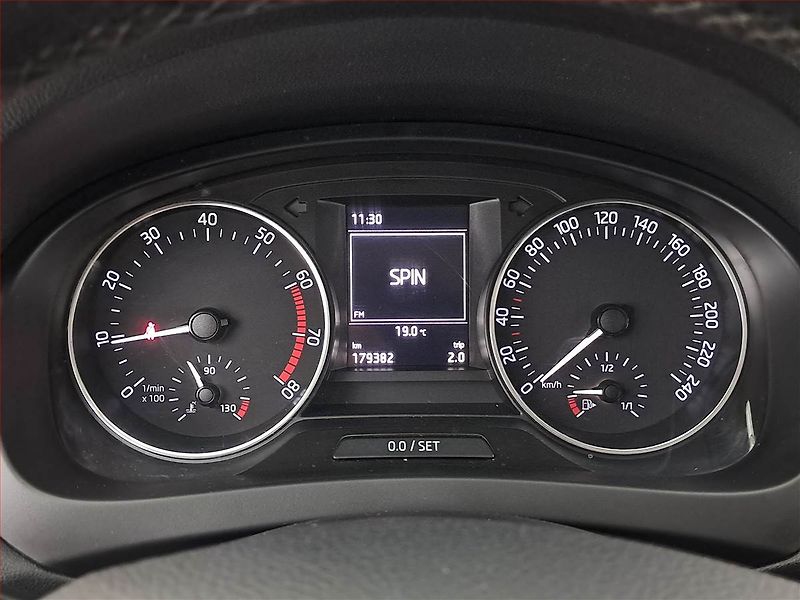 Škoda Rapid (2015) Spaceback 1.2 TSI - fotka 11 z 16