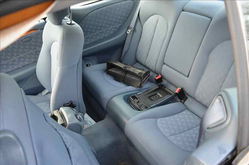 Mercedes-Benz CLK (2005) 200 KOMPRESOR ELEGANCE 120KW - fotka 22 z 24