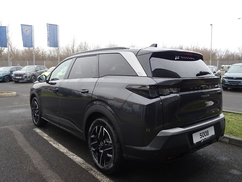 Peugeot 5008 (2026) GT Hybrid 145k e-DCS6 - fotka 5 z 56