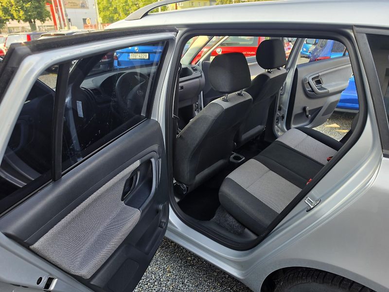 Škoda Fabia 1.2 HTP  - fotka 8 z 27