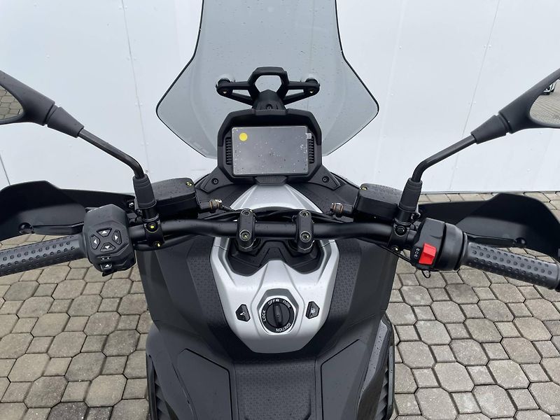 Aprilia (2026) SR GT 400 EU5+ - fotka 9 z 11