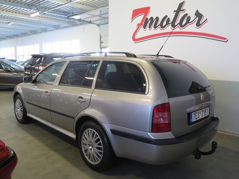 Škoda Octavia (2009) 1.9TDI 74kW,tažné,klima - fotka 2 z 17