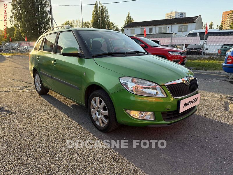 Škoda Fabia (2012) 1.2 12V, tažné, STK 3/28 - fotka 1 z 3