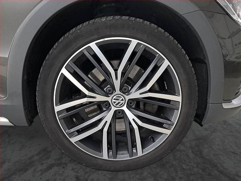 Volkswagen Passat (2016) 2.0 BiTDI, 4X4, Automat - fotka 15 z 22