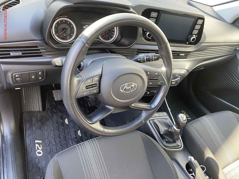 Hyundai i20 (2021) 1.2i, 1.maj,ČR, Smart, LED - fotka 12 z 17