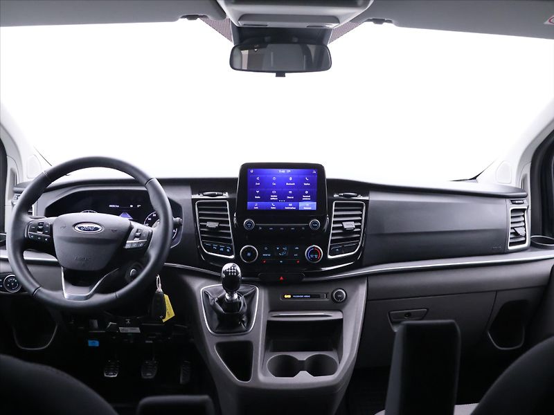Ford Tourneo Custom 2,0 TDCi 136kW 8-Míst L2 DPH - fotka 24 z 31