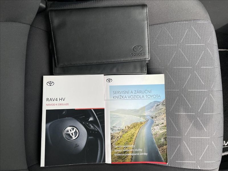 Toyota RAV4 2,5 Hybrid 4WD Comfort Style - fotka 18 z 22