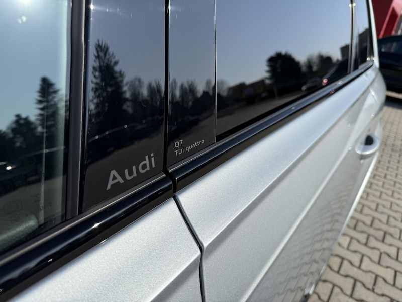 Audi Q7 (2025) 50TDI 210kW S-LINE 7MÍST NZN!! - fotka 23 z 57