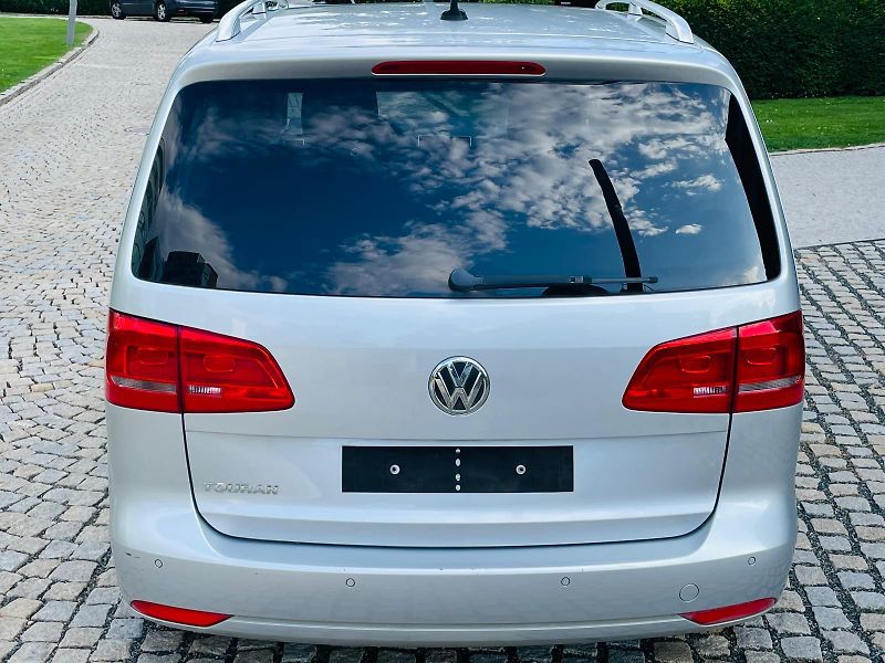 Volkswagen Touran 2.0TD MANUÁL 1MAJITEL SERVISKA - fotka 16 z 49