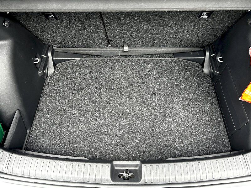 Škoda Fabia (2025) 1.0 TSI 85kW MP6 Monte Carlo - fotka 30 z 35