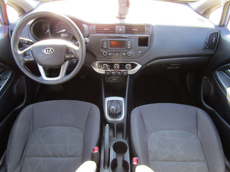 Kia Rio (2012) 1.25CVVT, ČR, AC, STK1/28 - fotka 8 z 15