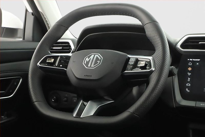 MG ZS (2025) 1.5 i, Elegance, Navigace - fotka 15 z 17