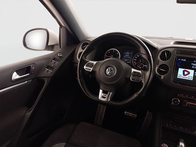 Volkswagen Tiguan (2014) R-Line 2.0 TDI, 4X4, Automat - fotka 7 z 24