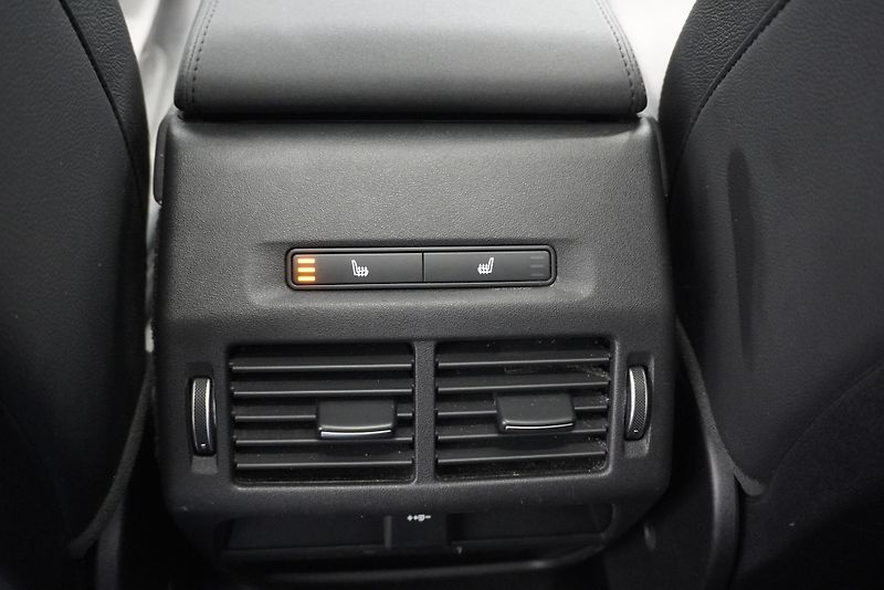 Land Rover Discovery Sport 2.0 D 134 kW 4x4 AUTOMAT  - fotka 24 z 31