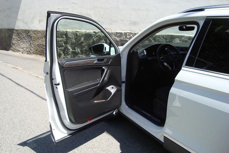 Volkswagen Tiguan Allspace (2023) 2.0TDi, AUT - fotka 18 z 73