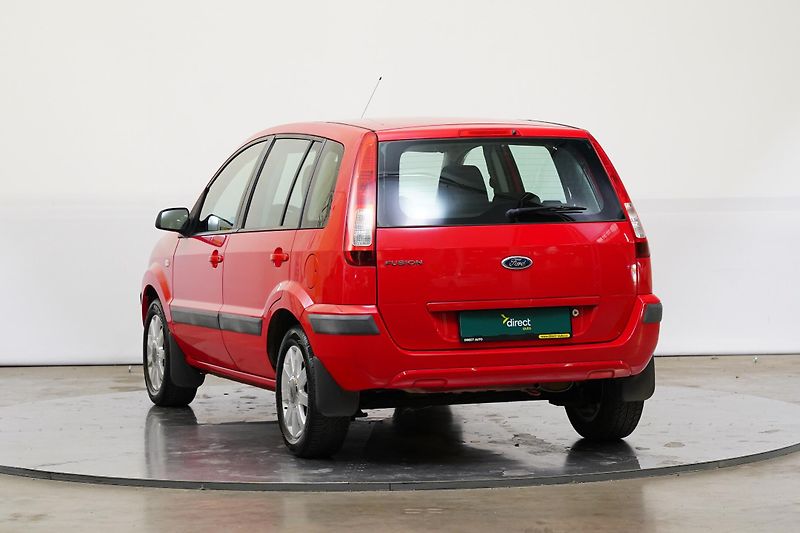 Ford Fusion - fotka 7 z 21