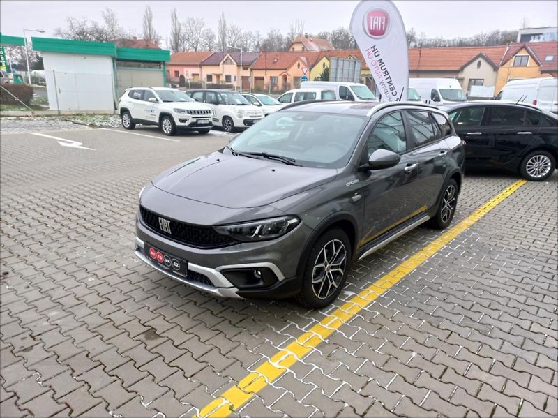 Fiat Tipo 1,0 FireFly 100k  SW Cross Hig - fotka 6 z 14