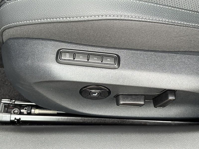 Škoda Superb (2025) Combi 1.5 TSI iV DSG Sportline - fotka 26 z 32