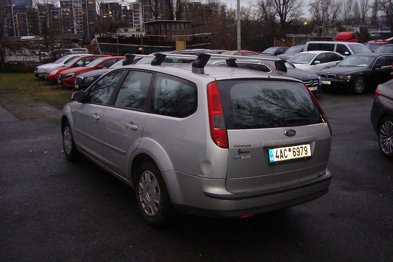 Ford Focus (2007) 1.6i,ČR,Pravid.serv.STK 5/2027 - fotka 5 z 54