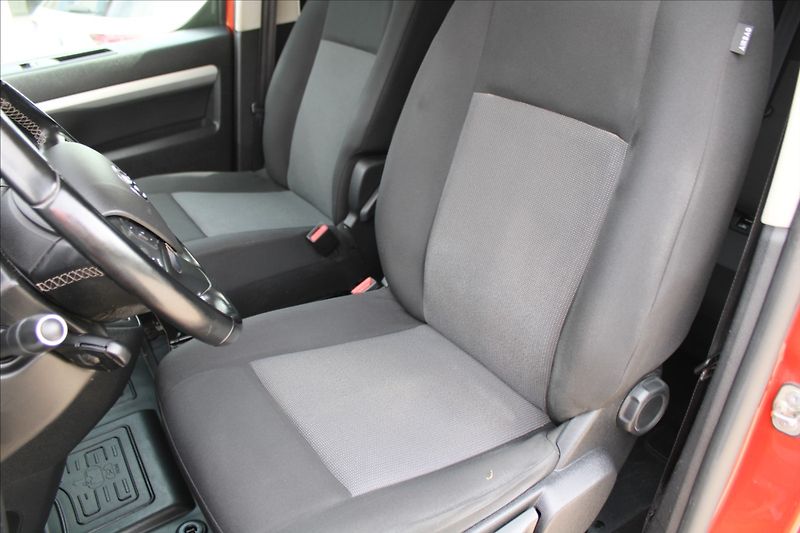 Toyota ProAce 2,0 D-4D  ČR,1.MAJ,8.MÍST,DPH - fotka 22 z 31
