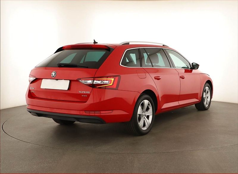 Škoda Superb (2016) 2.0 TDI 4x4, 4X4, ČR,1.maj - fotka 5 z 16