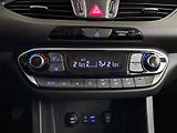 Hyundai i30 (2018) 1.0 T-GDI, Navi, Tempomat - náhled 16