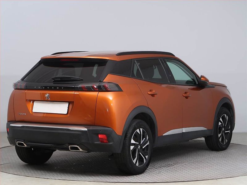 Peugeot 2008 (2021) 1.2 PureTech, Automat, ČR - fotka 5 z 14