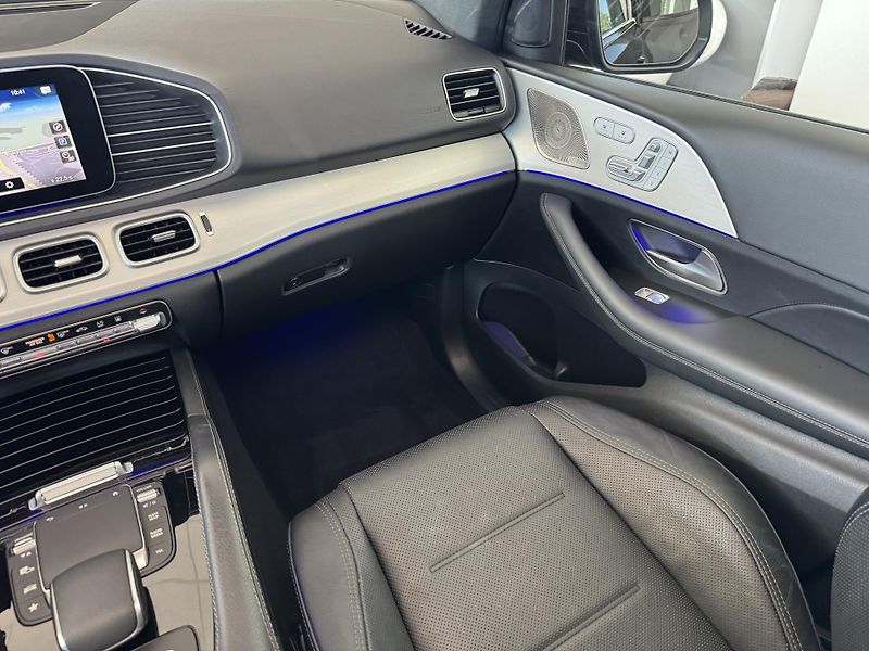 Mercedes-Benz GLE (2023) 580 4MATIC AMG PANORAMA VZDUCH - fotka 31 z 46