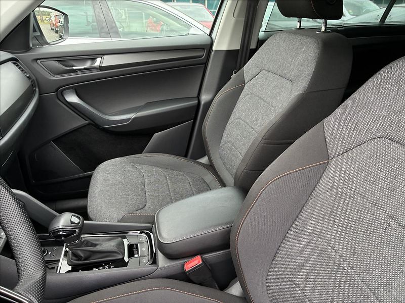 Škoda Kodiaq 2,0 TDI TAŽNÉ KEYLESS KAMERA - fotka 10 z 36
