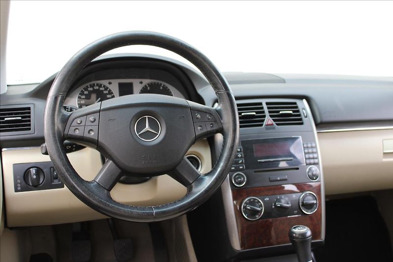 Mercedes-Benz Třídy B B 180 CDI / KLIMA / CZ - fotka 16 z 35
