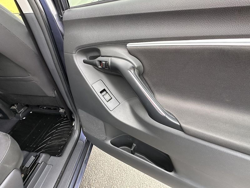 Toyota Verso (2015) 1.6D-4D/82kW * 1.Maj. TZ* PANO - fotka 23 z 35