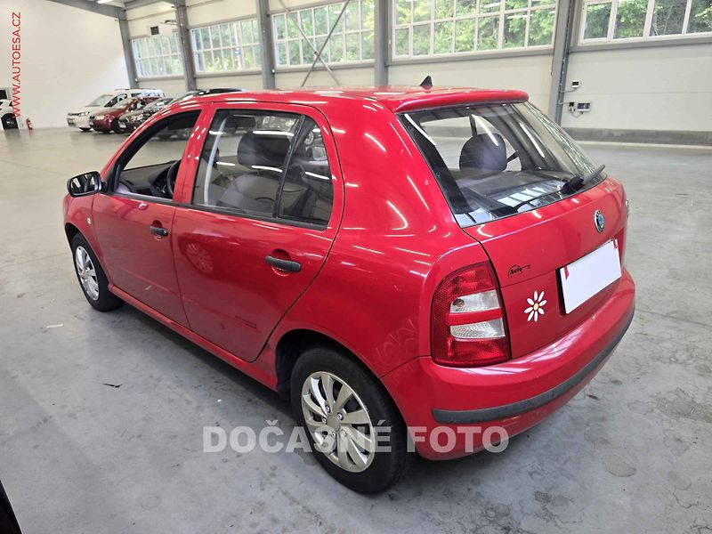 Škoda Fabia (2003) 1.2i, 1.maj,ČR, STK5/28 - fotka 2 z 3