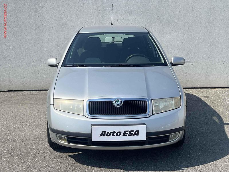 Škoda Fabia (2004) 1.2i, ČR, AC, TZ, výhřev sed - fotka 2 z 13