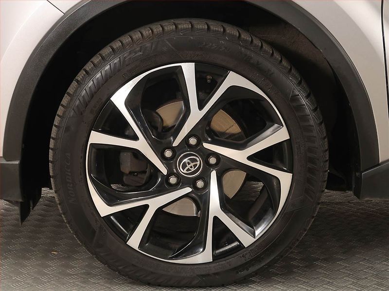 Toyota C-HR (2017) 1.2 Turbo, Serv.kniha, Navi - fotka 15 z 18