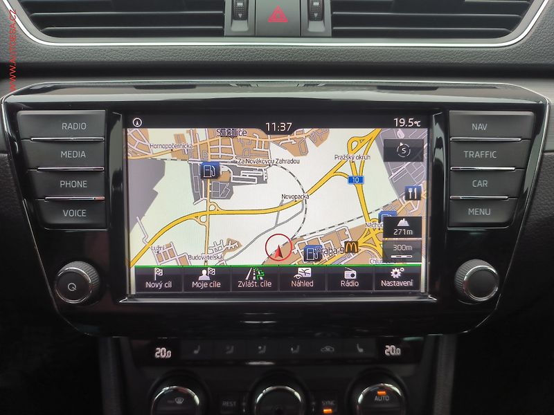Škoda Superb (2017) 2.0 TDi 4x4, Style, DSG - fotka 14 z 25