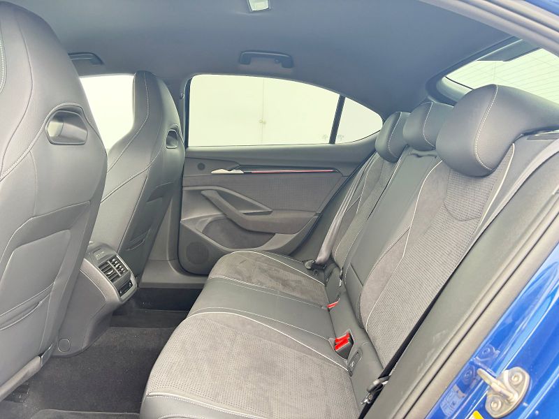 Škoda Superb (2025) DSG 2.0 TDI / 110kW / SPORTLIN - fotka 7 z 35