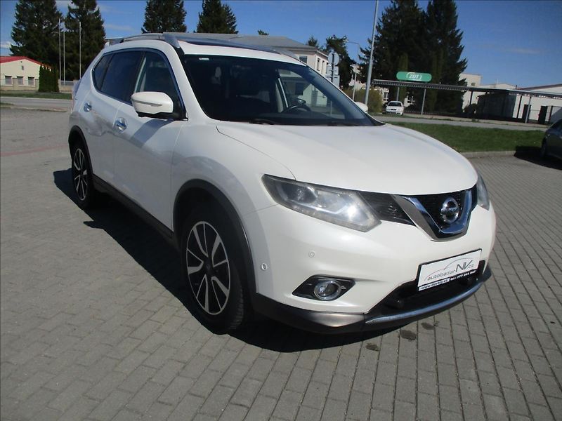 Nissan X-Trail 1,6 dCi 130 Tekna Automat Pano - fotka 6 z 30