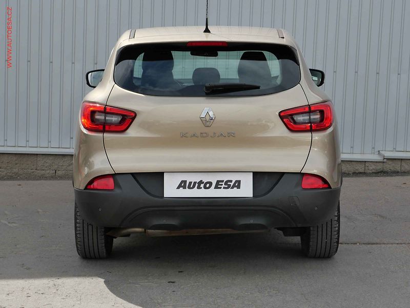 Renault Kadjar (2016) 1.2TCe, ČR, AC, tempo, park - fotka 5 z 18