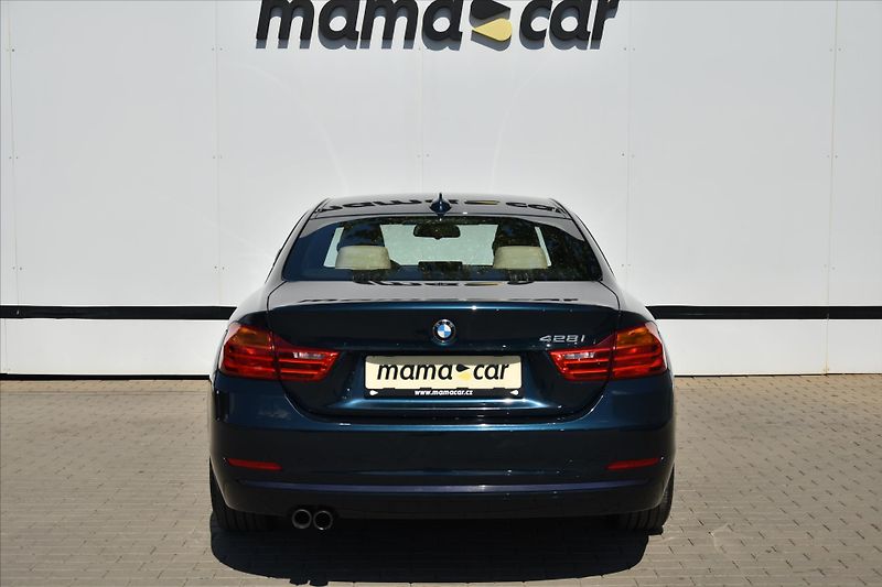 BMW Řada 4 428i 180kW SERVISNÍ KNIHA ČR - fotka 6 z 25