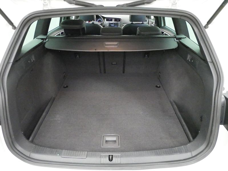 Volkswagen Golf - fotka 35 z 35