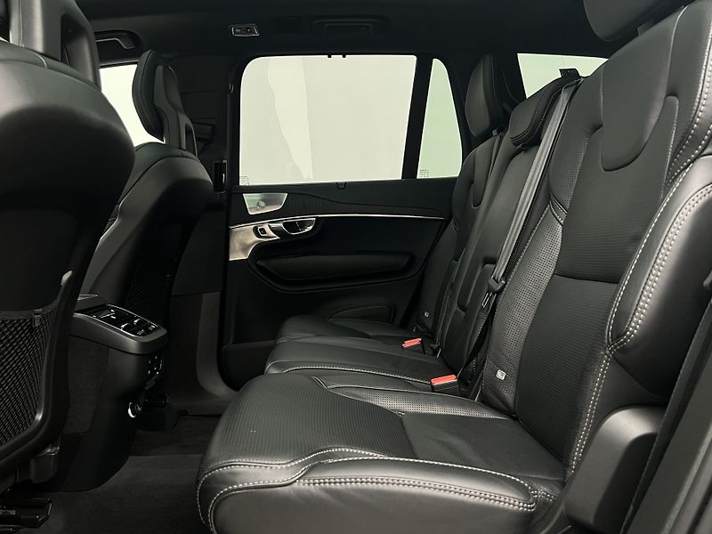 Volvo XC90 B5 AWD INSCRIPTION AUT 7 MÍST - fotka 6 z 50