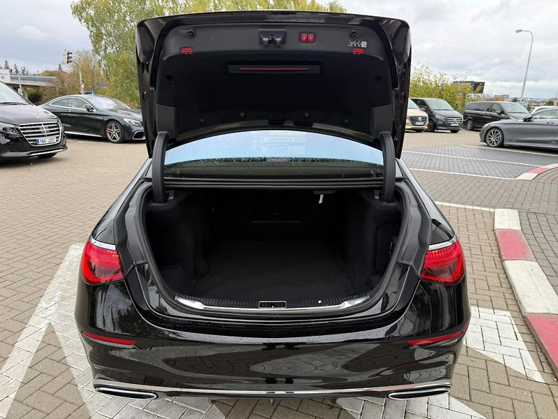 Mercedes-Benz Třídy S (2025) S 350D 4MATIC L - fotka 32 z 32