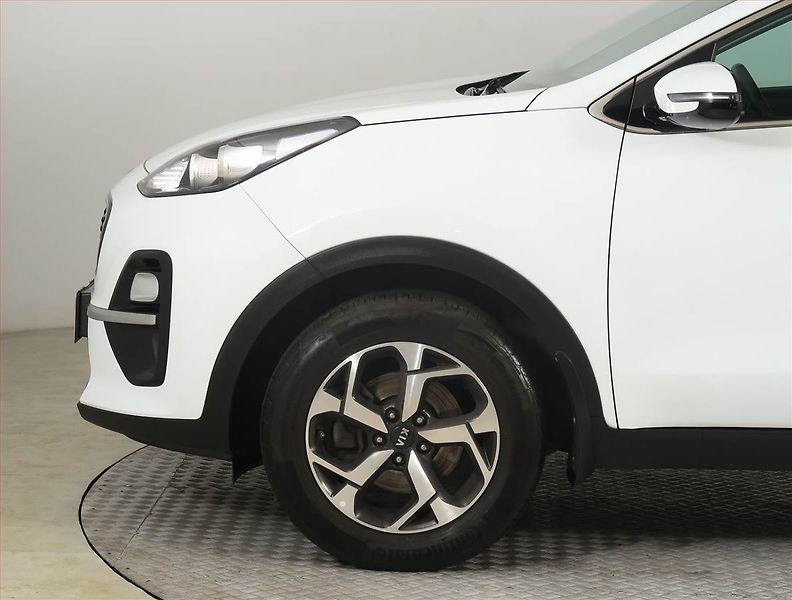 Kia Sportage (2019) 1.6 GDI, Serv.kniha, Navi - fotka 15 z 22
