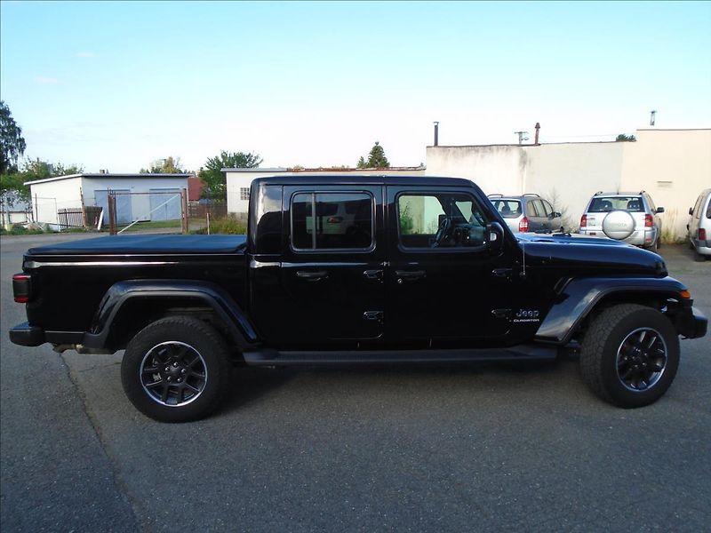 Jeep Gladiator 3,0 - fotka 2 z 23